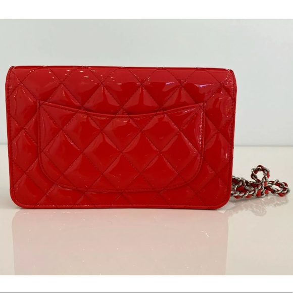 CHANEL GORGEOUS CORAL WALLET ON A CHAIN NEW IN BOX - Picture 10 of 16